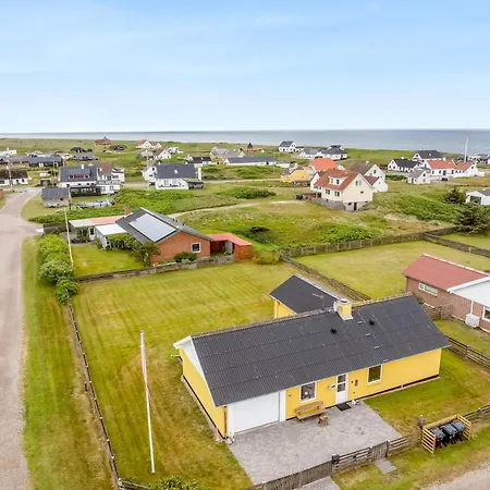 Vakantiehuis Lovely With Fenced Plot, 300 Meters From The North Sea In Thy