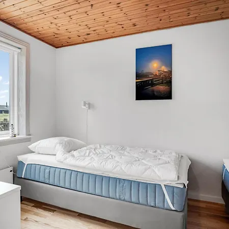 Lovely With Fenced Plot, 300 Meters From The North Sea In Thy Vakantiehuis