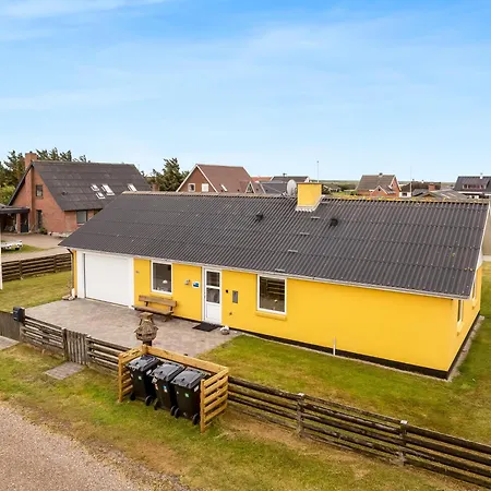 Сasa de vacaciones Lovely With Fenced Plot, 300 Meters From The North Sea In Thy *