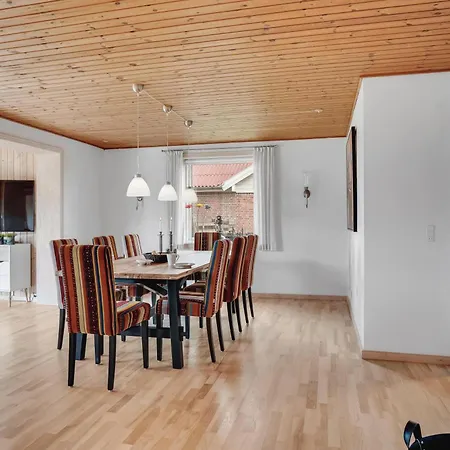 Lovely With Fenced Plot, 300 Meters From The North Sea In Thy * Lild Strand